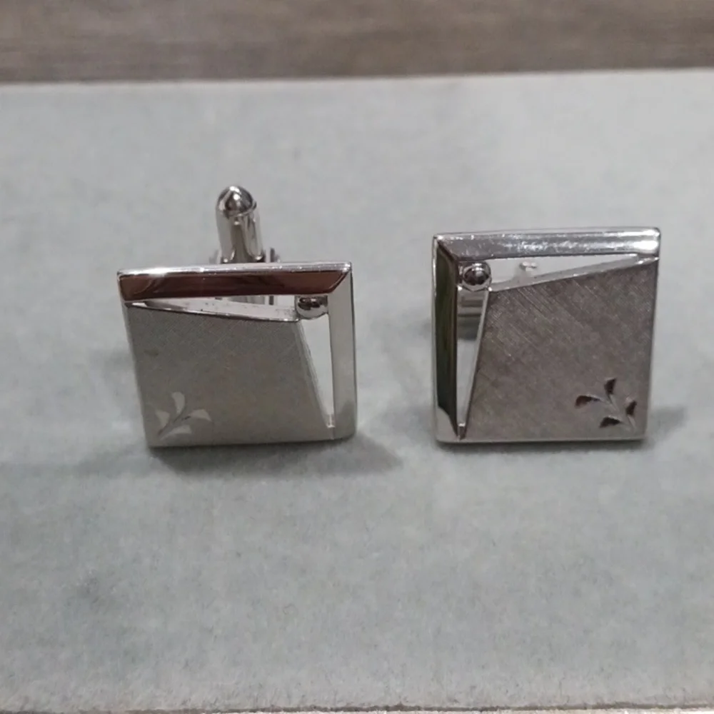 Swank Elegant Silver Men's Cufflinks